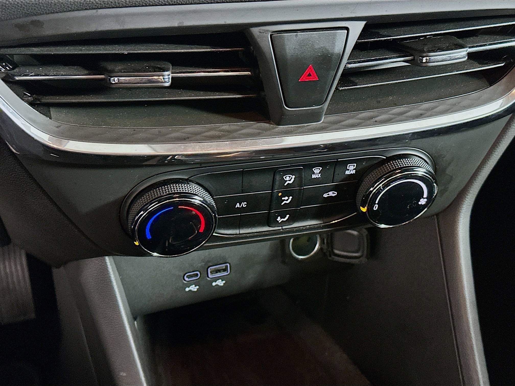 Used 2025 Buick Encore GX Preferred image 22