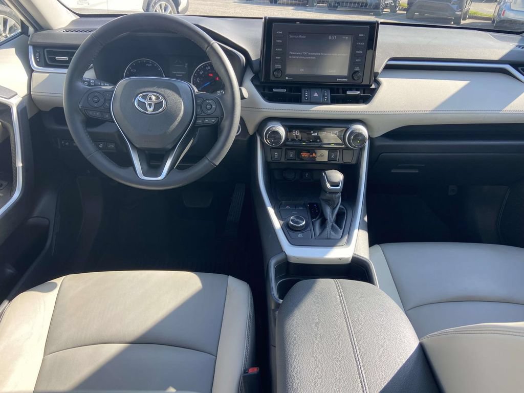 Used 2021 Toyota RAV4 XLE Premium AWD/4WD image 10