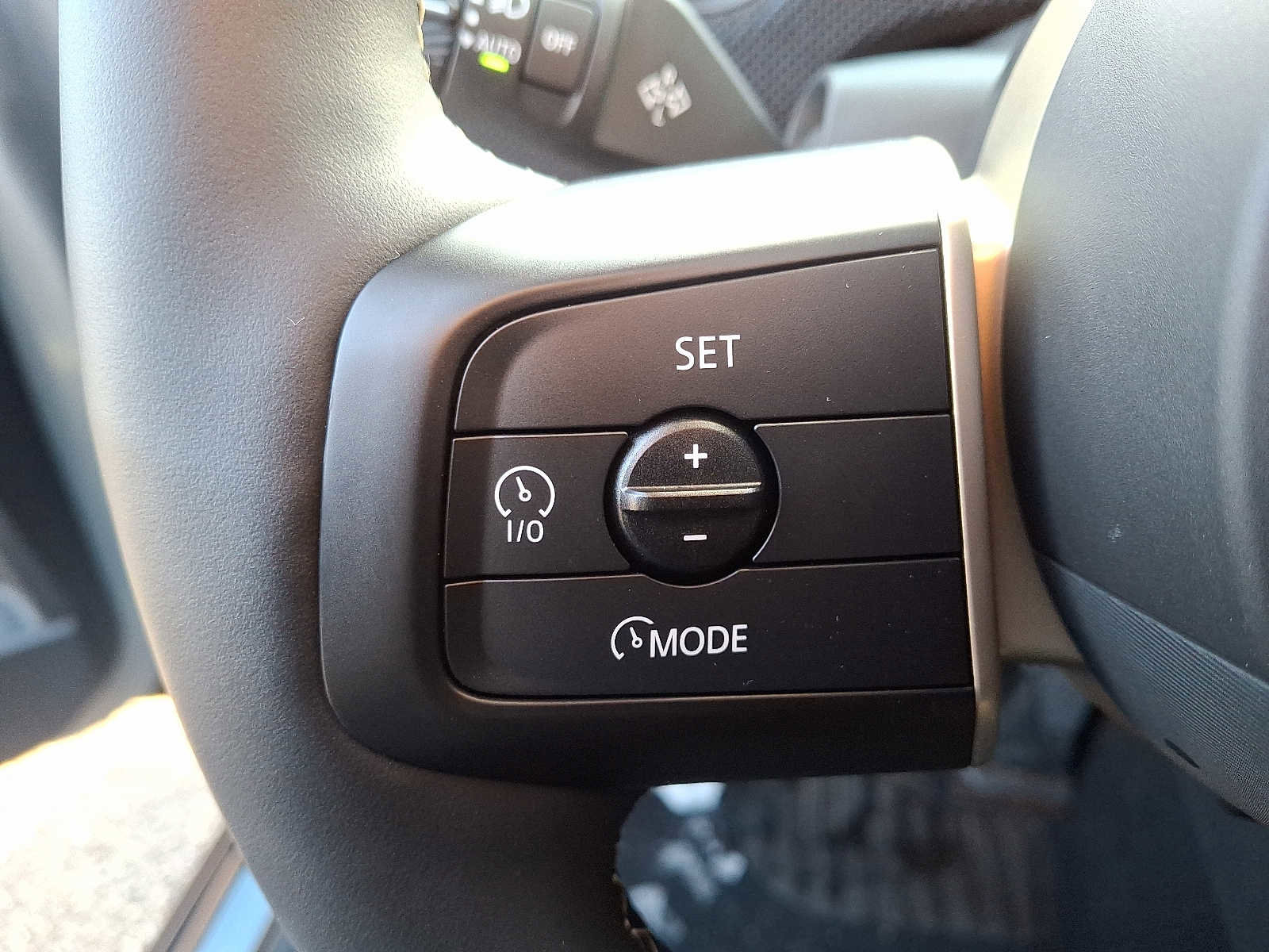 Used 2025 MINI Cooper 4-Door Hardtop image 23