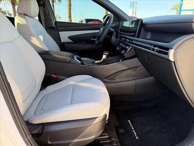 Used 2025 Hyundai Santa Cruz SEL AWD/4WD image 13