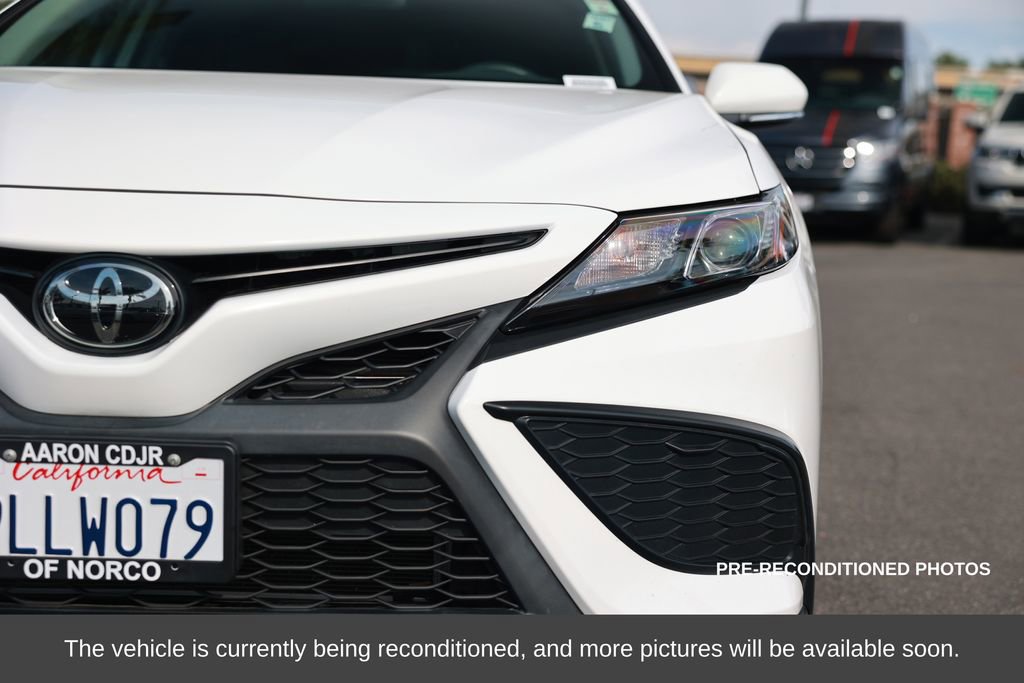 Used 2024 Toyota Camry SE image 5