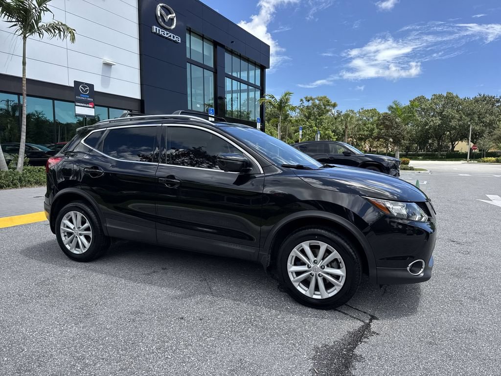 Used 2018 Nissan Rogue Sport SV w/ SV Technology Package AWD/4WD image 6