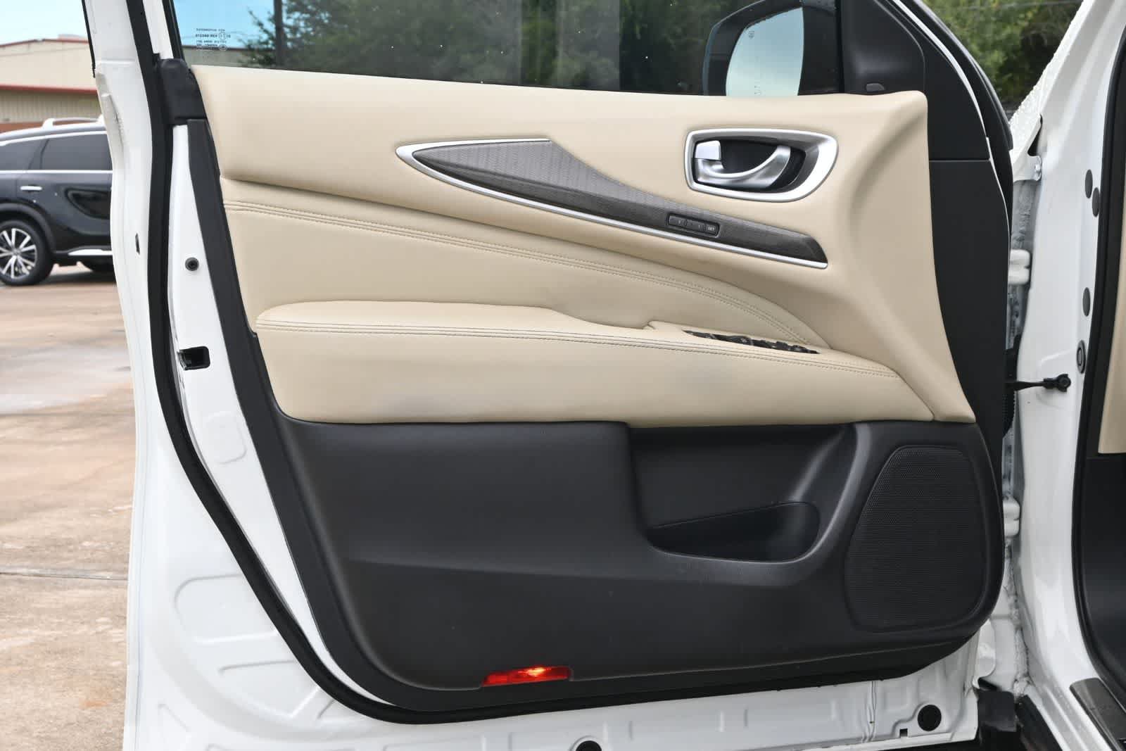 Used 2017 INFINITI QX60 FWD w/ Premium Plus Package image 18