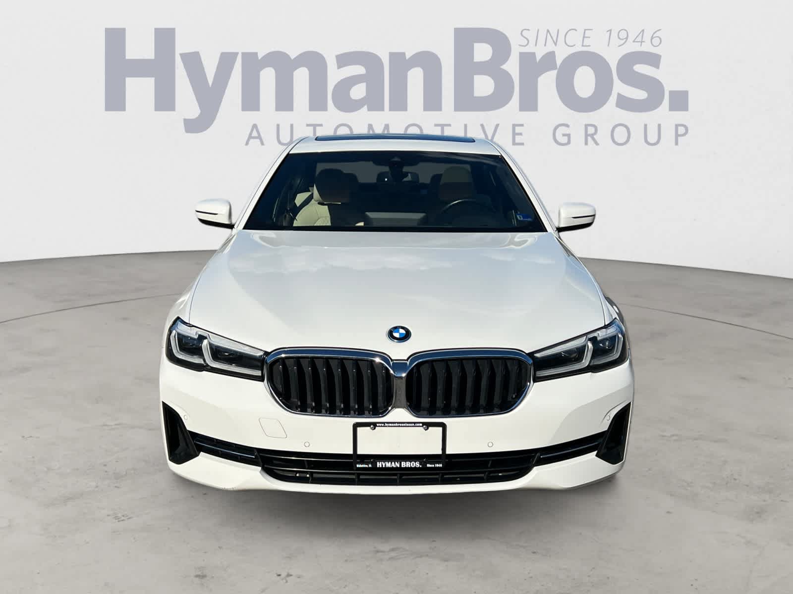 Used 2023 BMW 530e RWD image 9