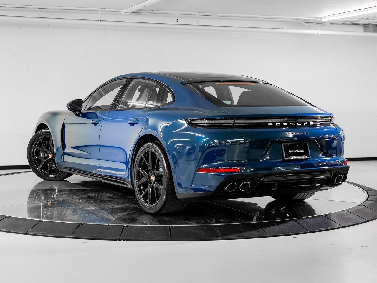 New 2026 Porsche Panamera 4 AWD/4WD image 3