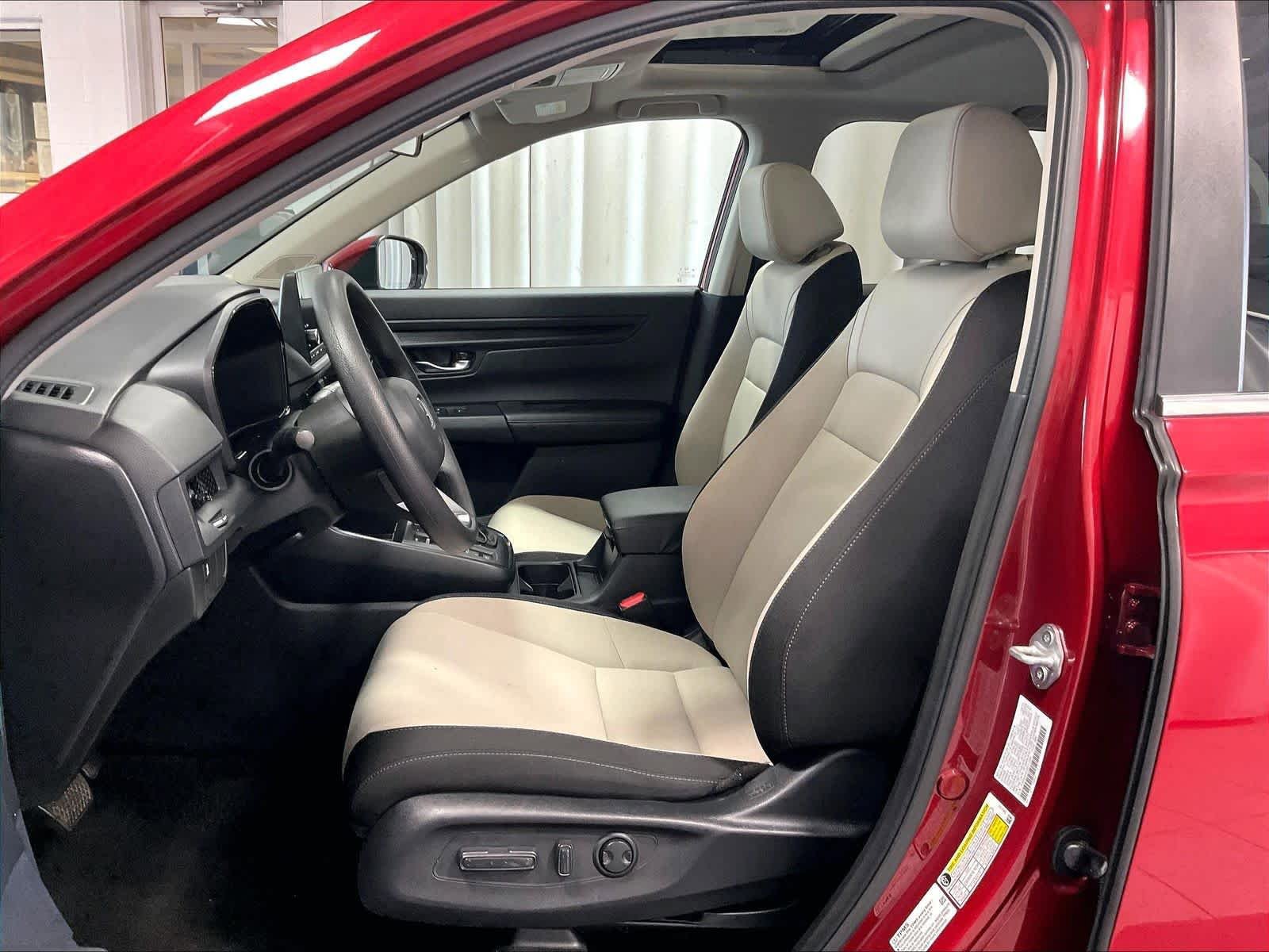 Used 2025 Honda CR-V EX image 10