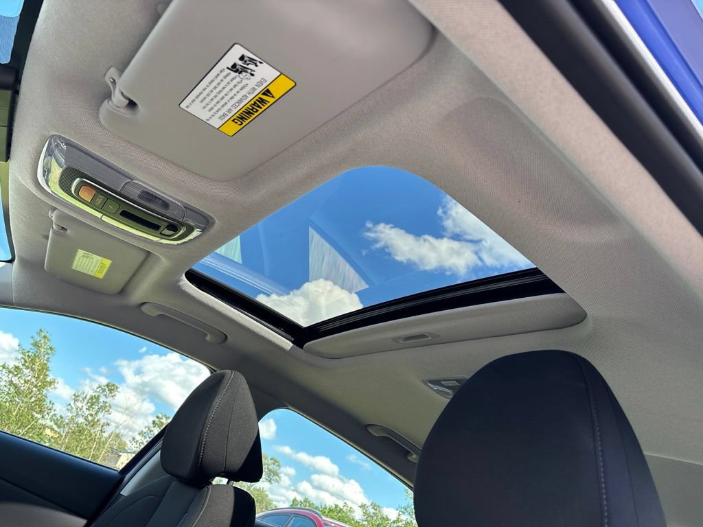 Certified 2025 Hyundai Elantra SEL FWD image 25