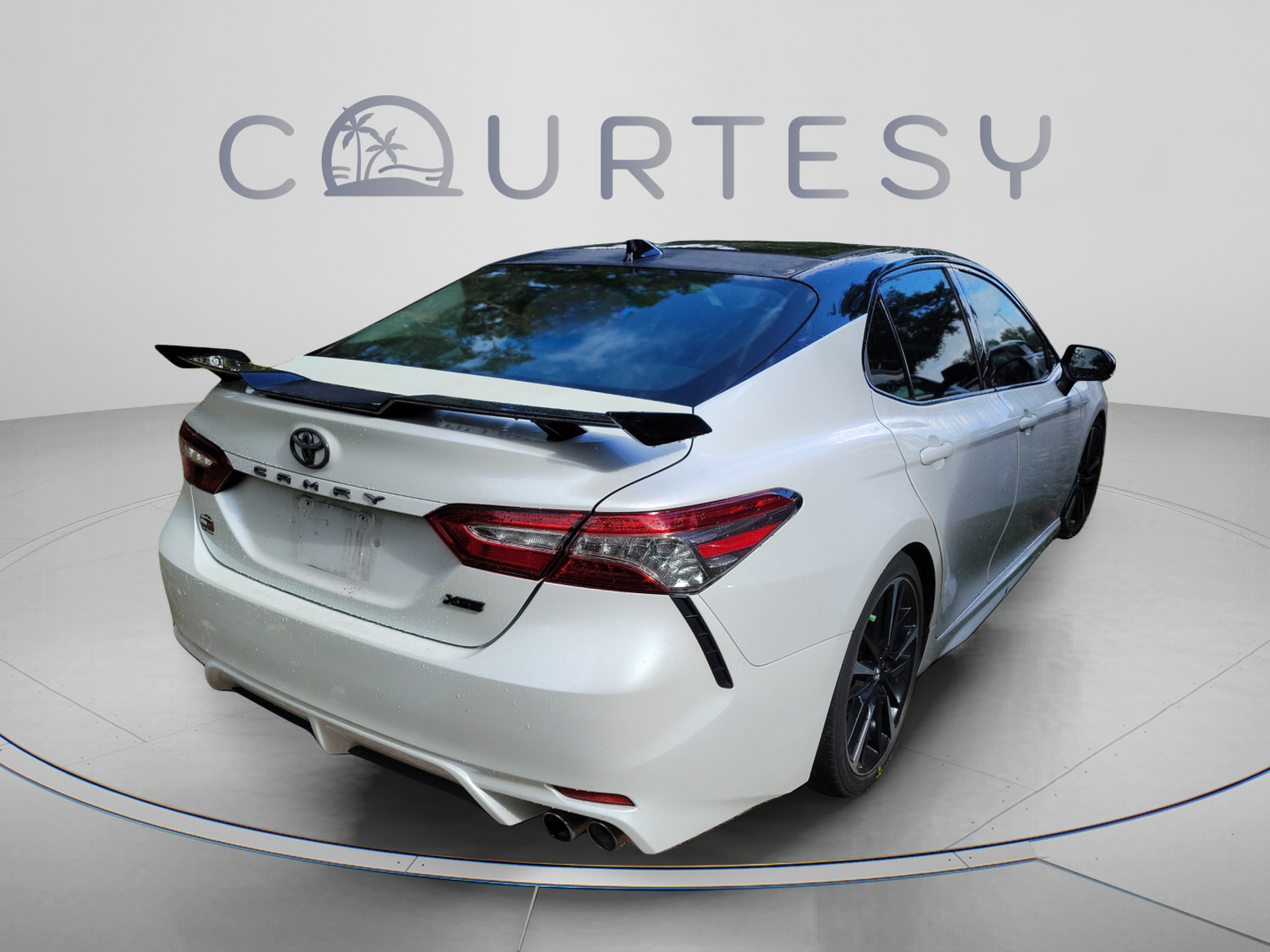 Used 2019 Toyota Camry XSE FWD image 17
