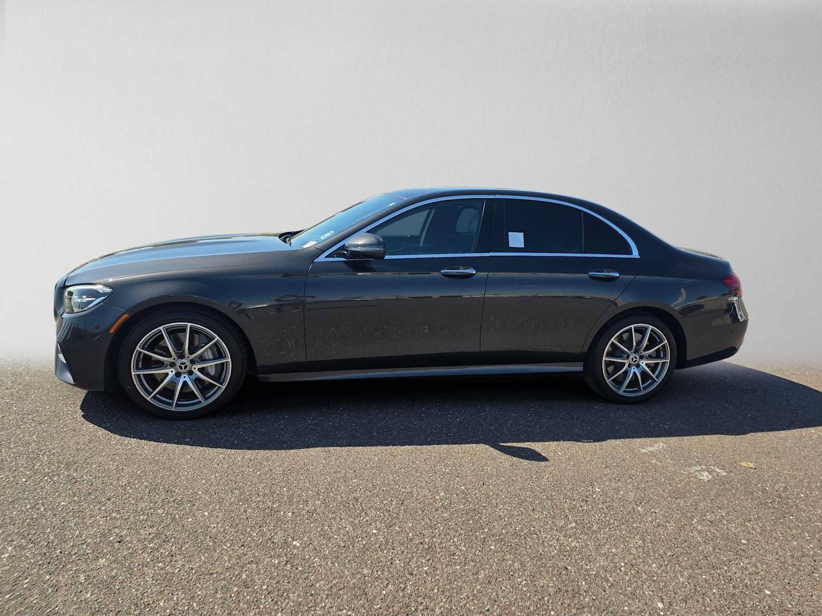 Used 2022 Mercedes-Benz E 450 4MATIC Sedan image 6