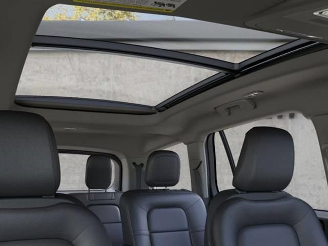 New 2026 Lincoln Aviator AWD image 22