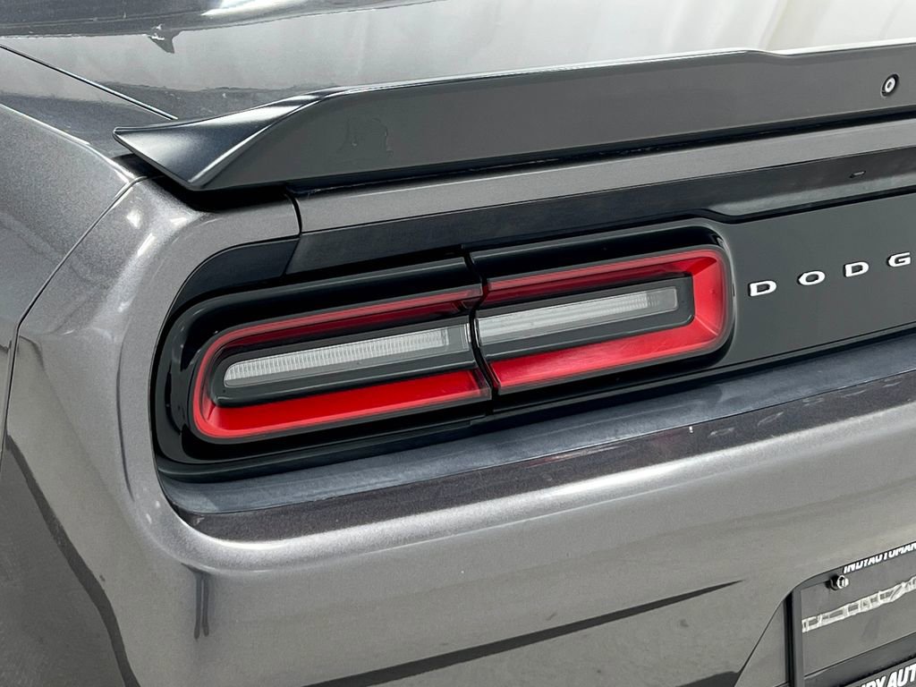 Used 2016 Dodge Challenger R/T Scat Pack RWD image 36