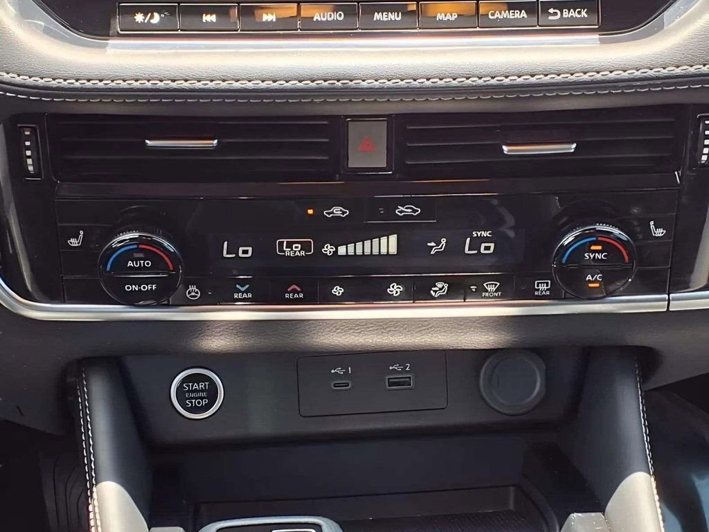 Used 2023 Nissan Rogue SL w/ SL Premium Package FWD image 14