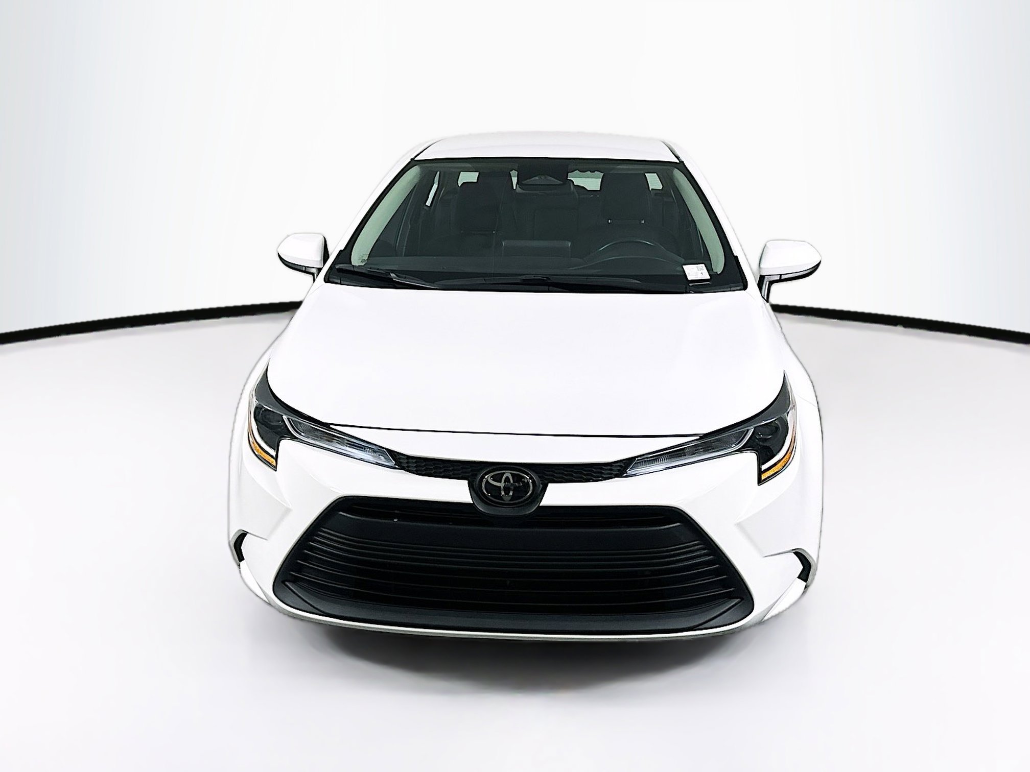Used 2024 Toyota Corolla LE FWD image 2