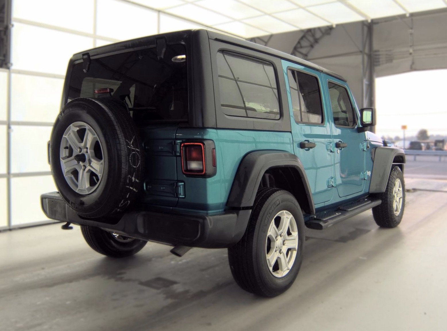 Used 2019 Jeep Wrangler Unlimited Sport S AWD/4WD image 6