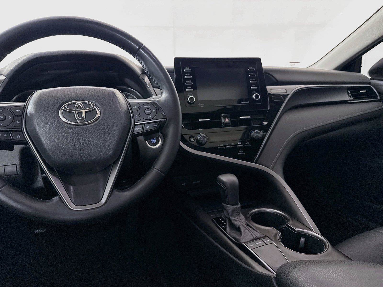 Used 2022 Toyota Camry SE w/ Convenience Package FWD image 31