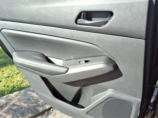 New 2025 Nissan Altima 2.5 SV image 9