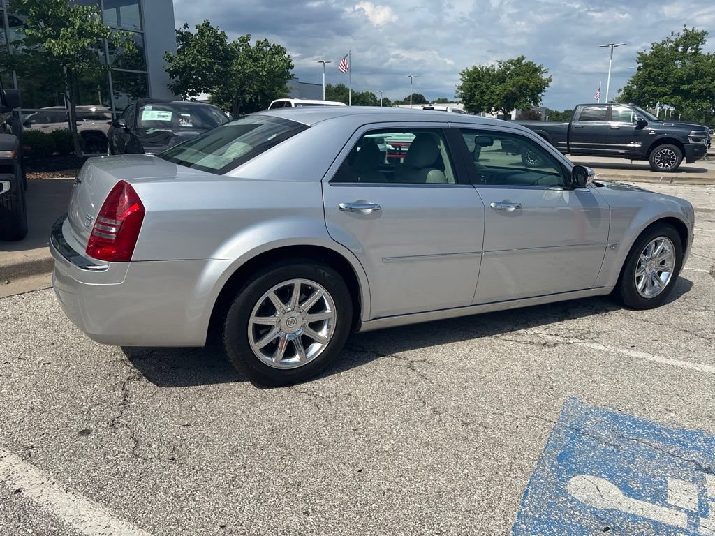 Used 2005 Chrysler 300 C w/ Sound Group II RWD image 26