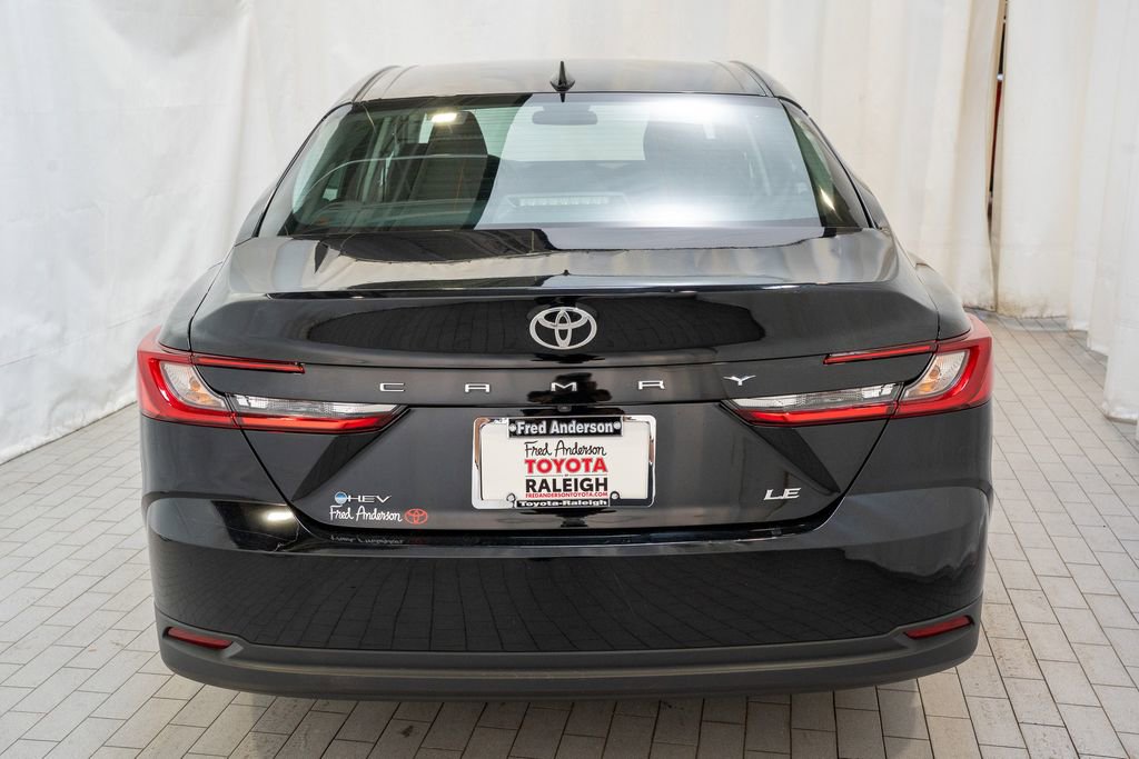 Used 2025 Toyota Camry LE image 4