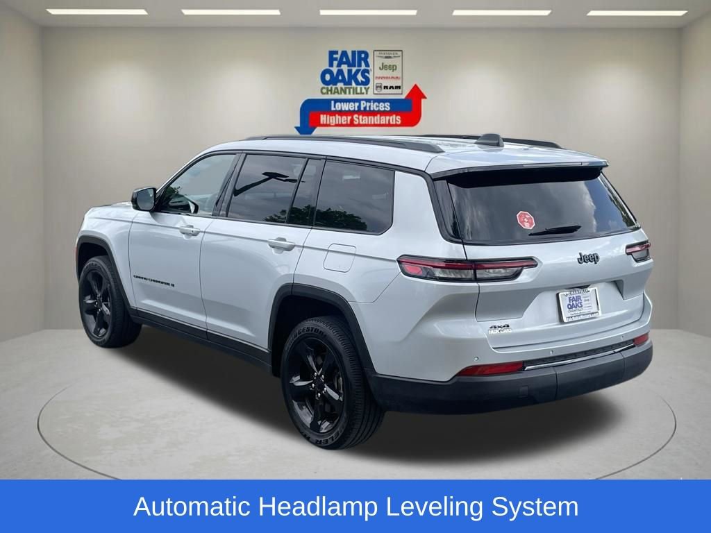 Certified 2025 Jeep Grand Cherokee L Laredo AWD/4WD image 9