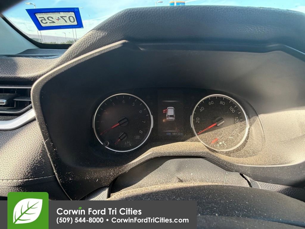 Used 2020 Toyota RAV4 XLE Premium image 10