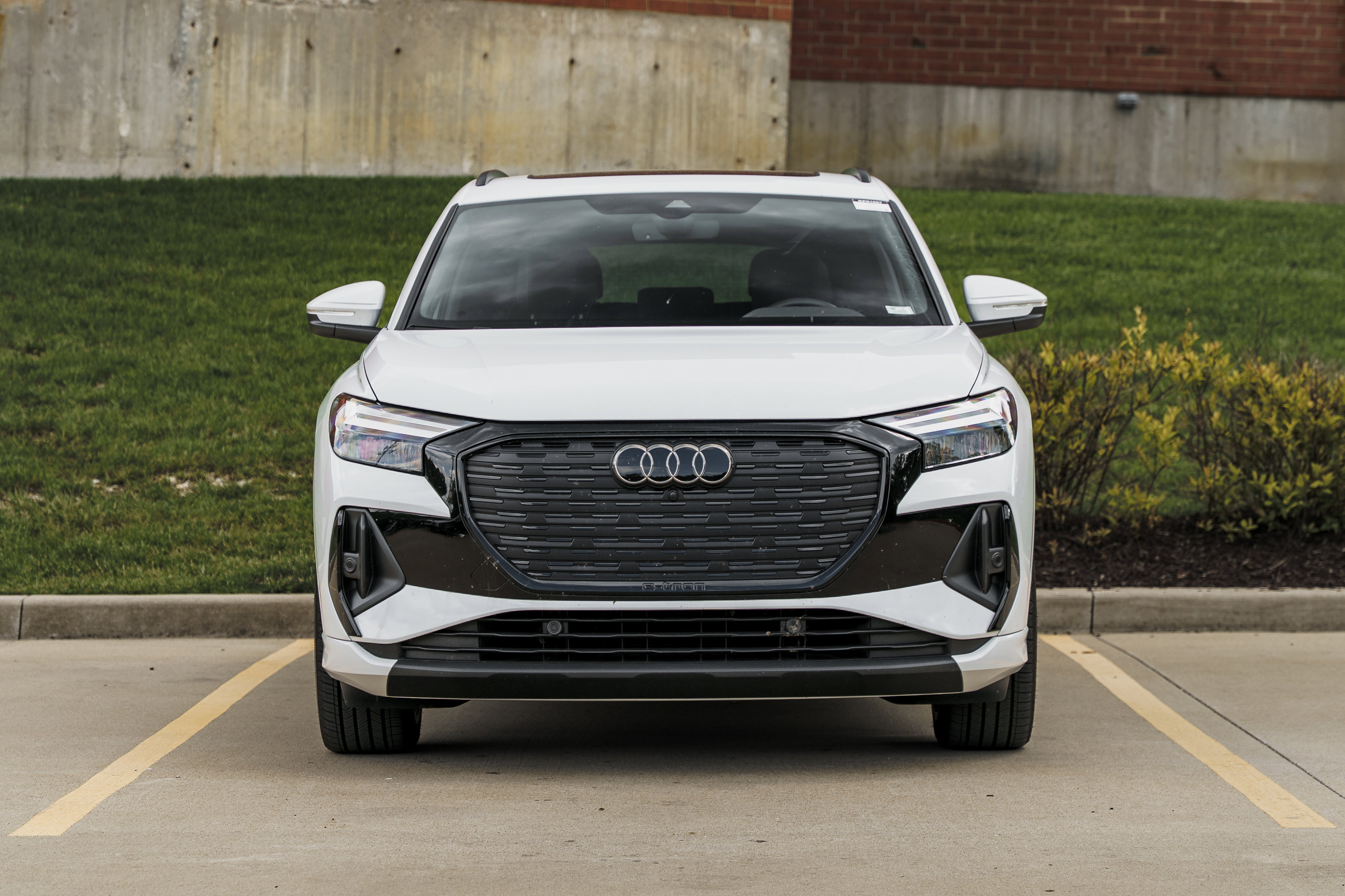 Certified 2025 Audi Q4 e-tron Premium Plus w/ Premium Plus AWD/4WD image 30