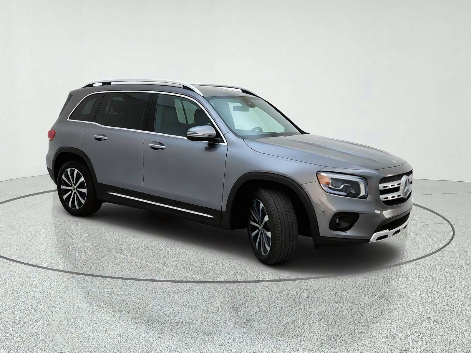 Used 2023 Mercedes-Benz GLB 250 4MATIC image 5