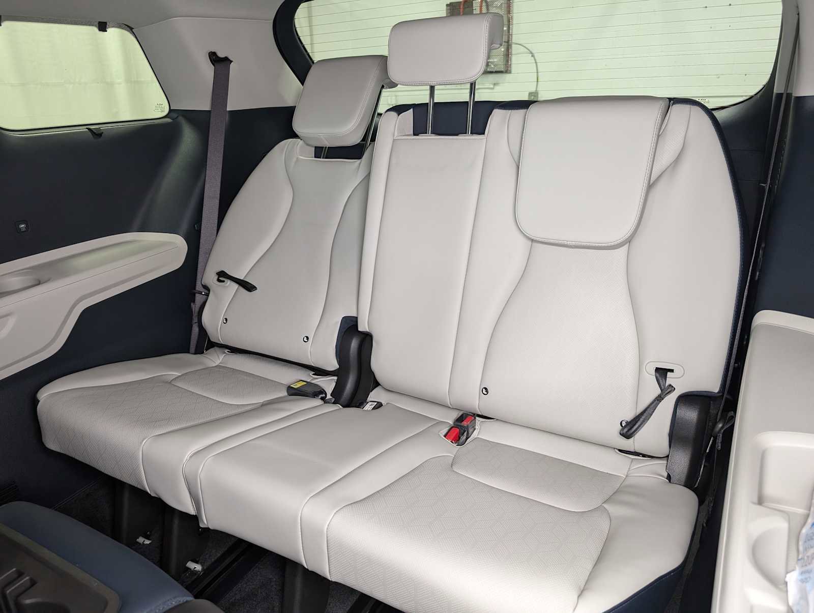 New 2026 Kia Carnival SX image 21