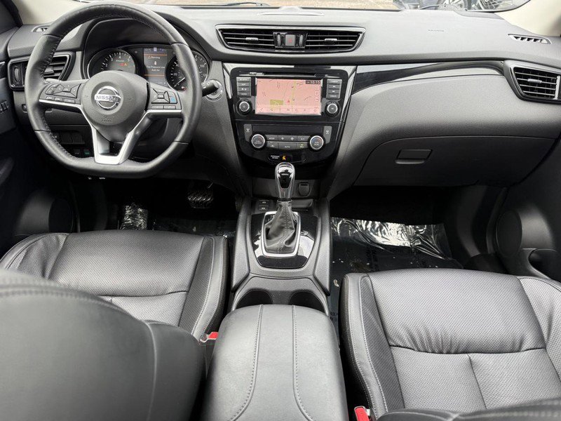 Used 2021 Nissan Rogue Sport SL w/ Premium Package image 13