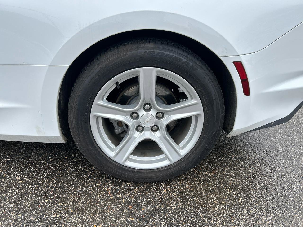 Used 2020 Chevrolet Camaro LT image 33