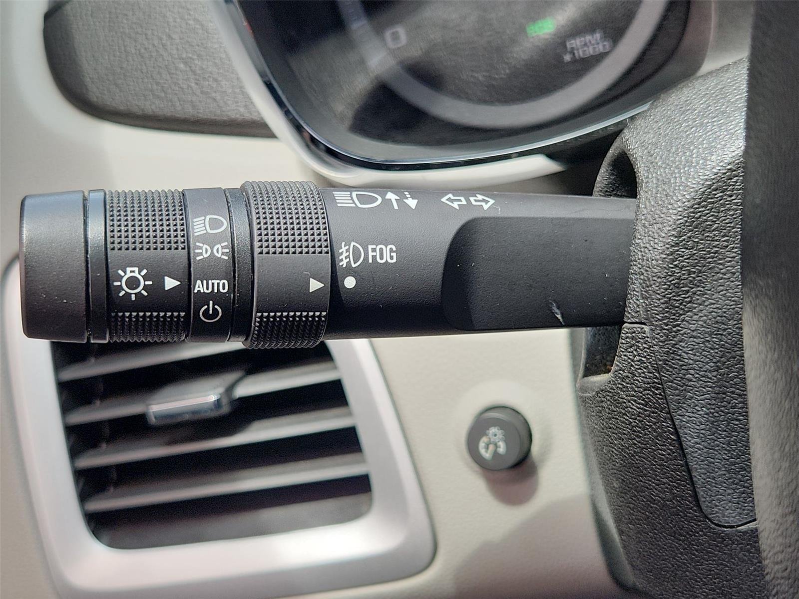 Used 2014 GMC Terrain SLE FWD image 15