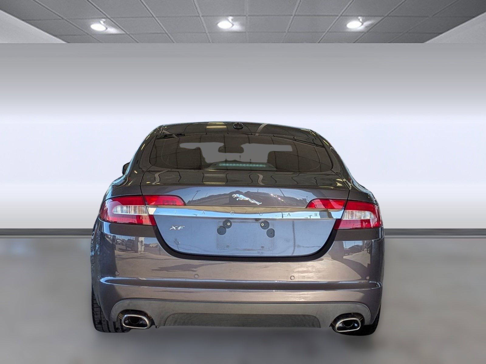 Used 2010 Jaguar XF Premium image 10