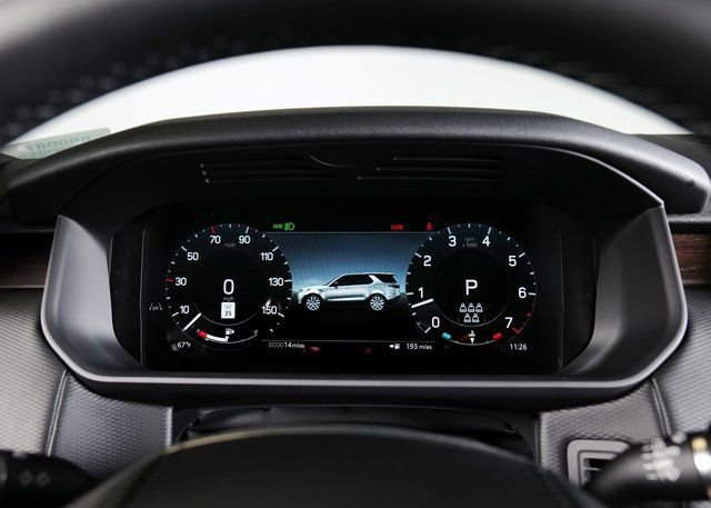 New 2026 Land Rover Discovery Dynamic SE image 18