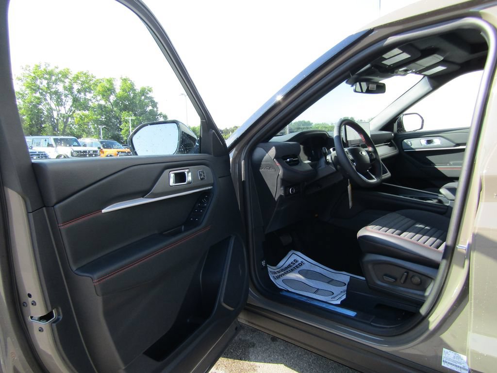 New 2027 Ford Explorer ST-Line w/ Premium Package AWD/4WD image 18