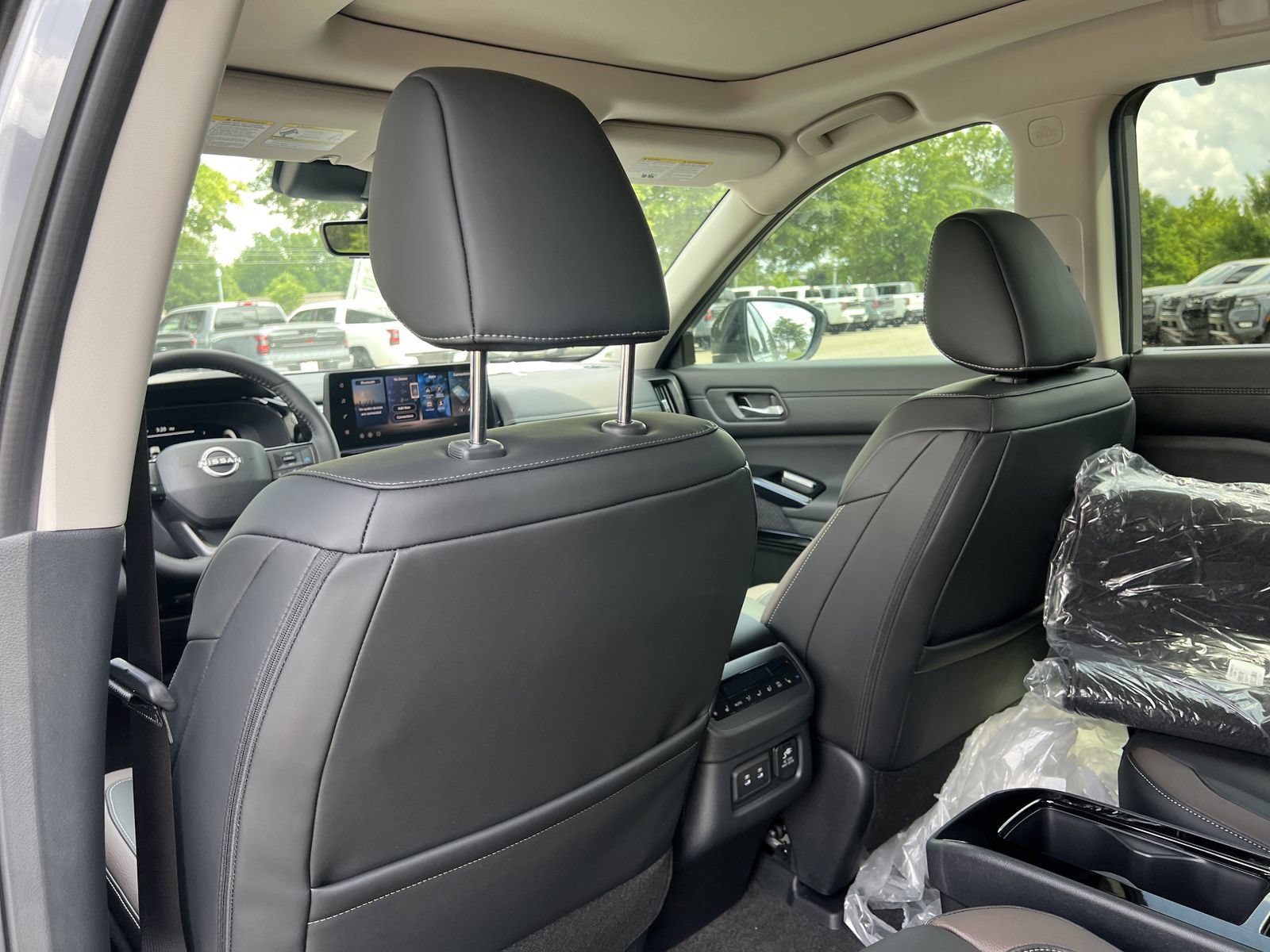 New 2026 Nissan Pathfinder Platinum FWD image 20