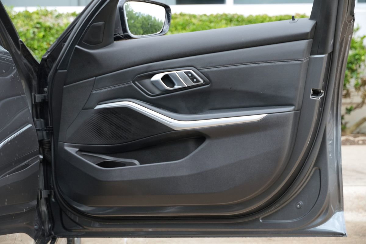 Used 2019 BMW 330i Sedan w/ Premium Package RWD image 38