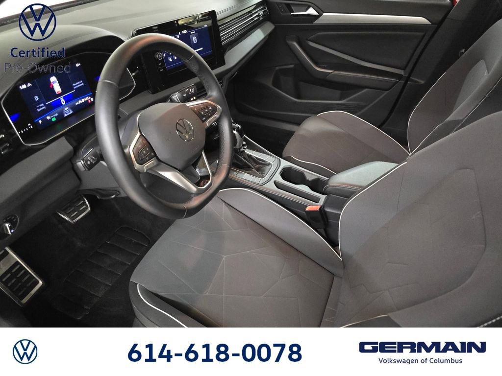 Used 2025 Volkswagen Jetta Sport image 17