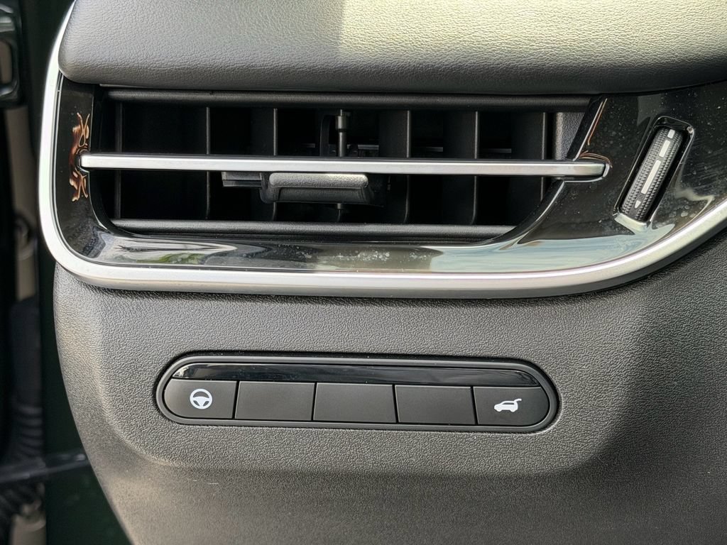 Used 2026 INFINITI QX60 Luxe w/ Cargo Package FWD image 28