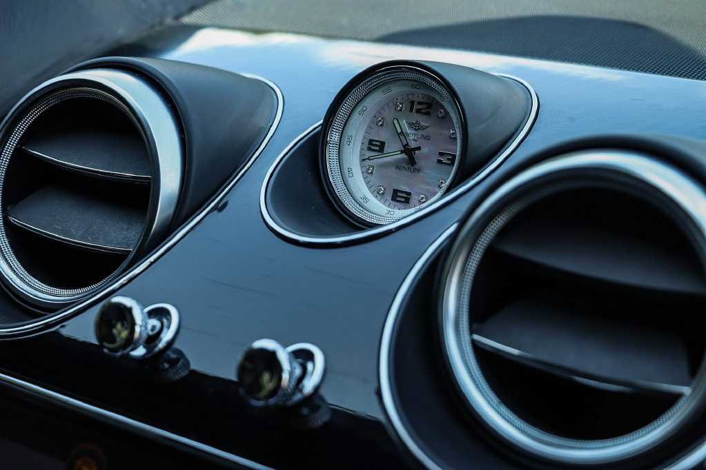 Used 2020 Bentley Bentayga AWD/4WD image 30