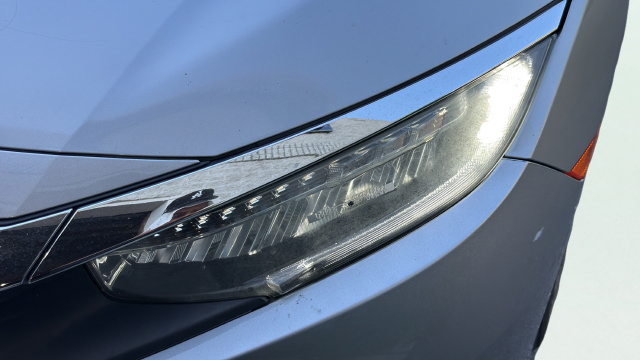 Used 2016 Honda Civic Touring image 30