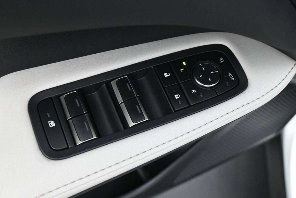 Used 2024 Lexus RX 350 Premium w/ Cold Area Package FWD image 4