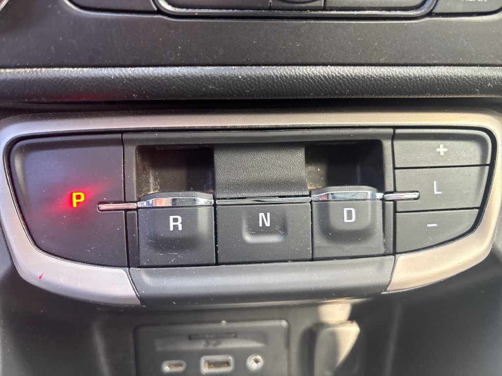 Used 2024 GMC Terrain Denali AWD/4WD image 23