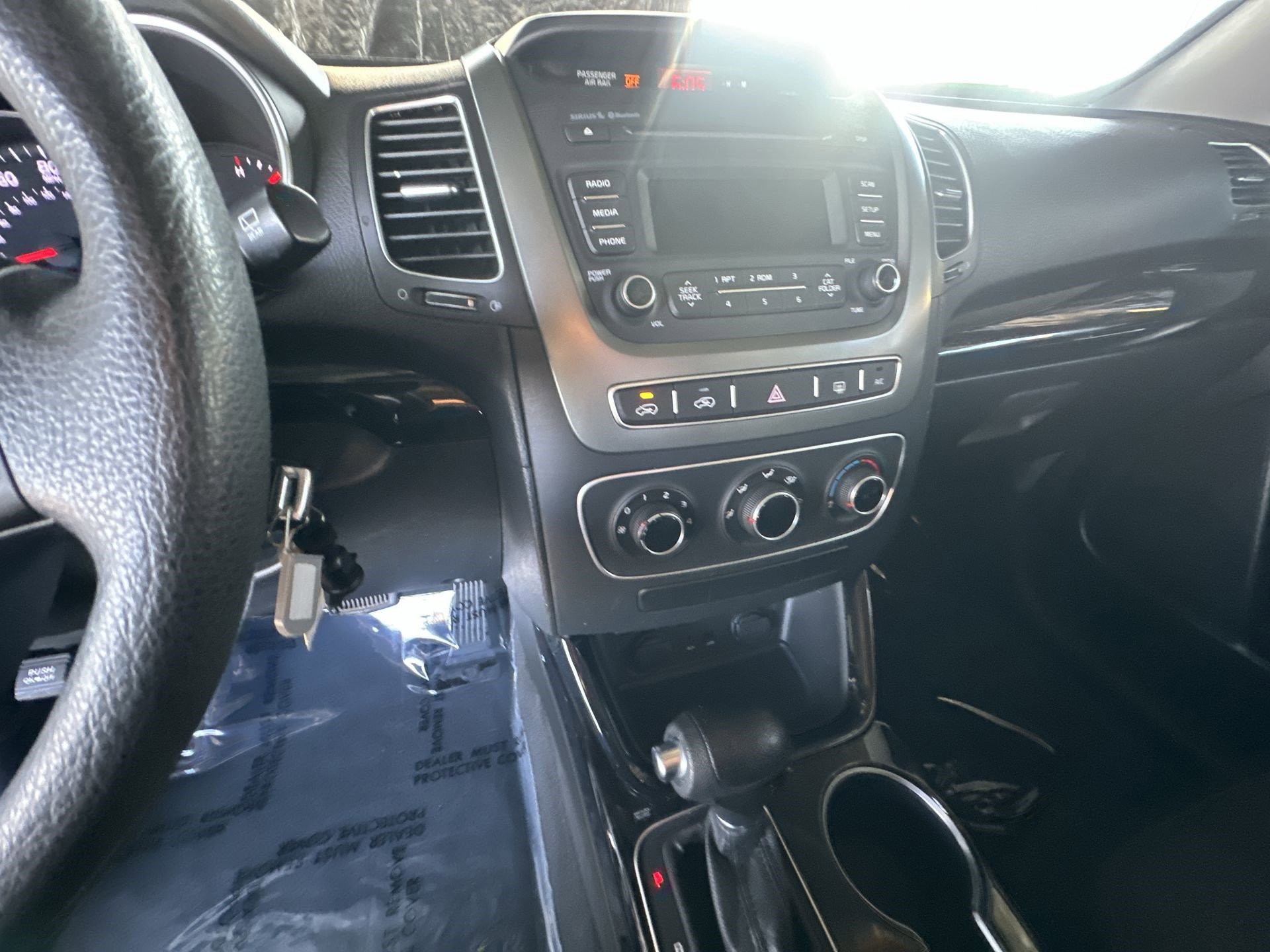 Used 2014 Kia Sorento LX image 24