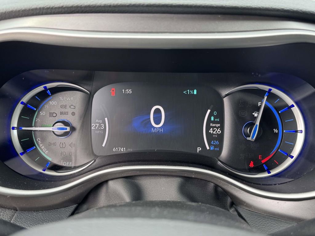 Used 2022 Chrysler Pacifica Touring-L FWD image 25