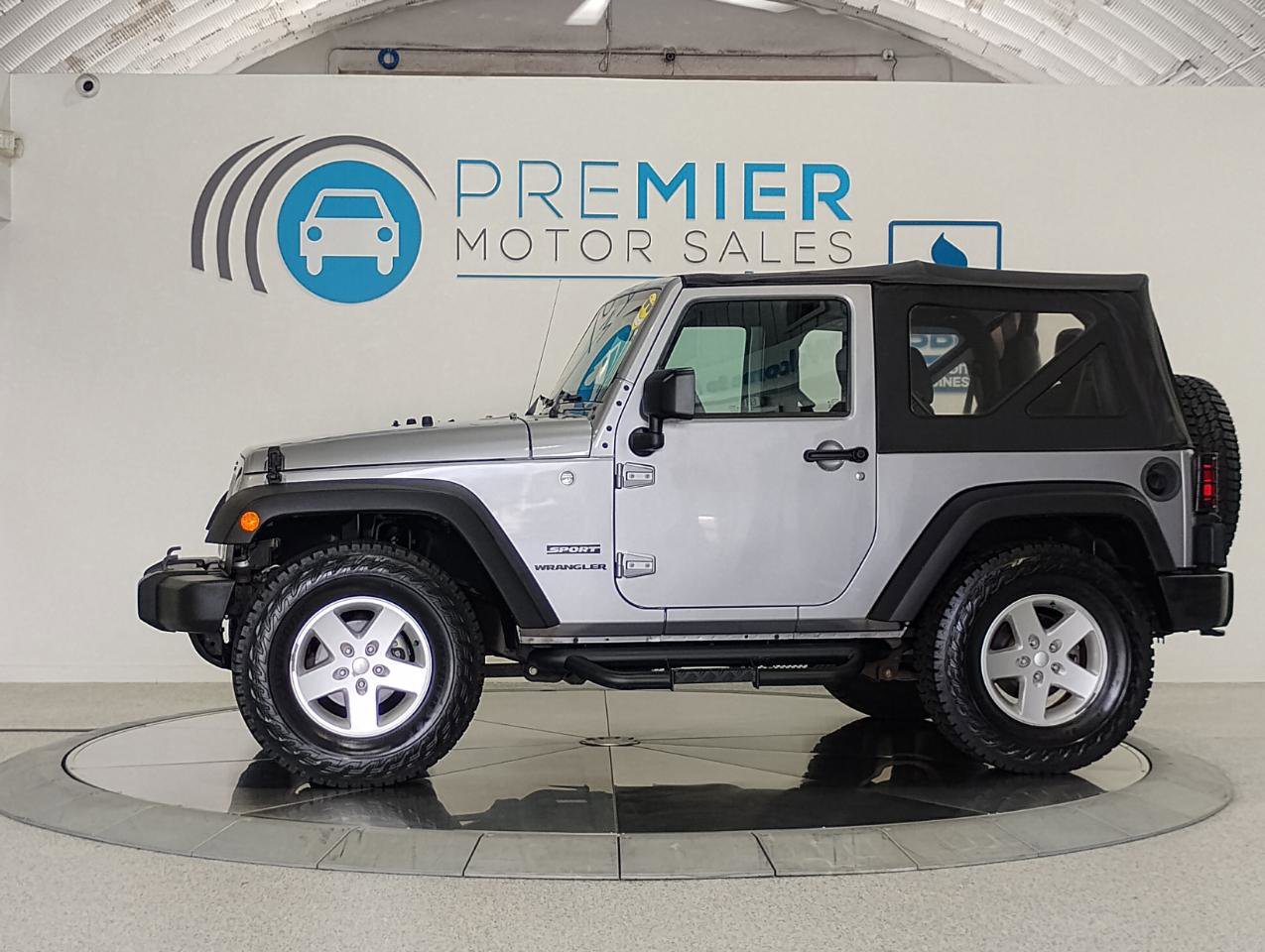 Used 2016 Jeep Wrangler Sport w/ Quick Order Package 24S AWD/4WD image 2