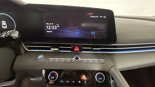 Certified 2024 Hyundai Elantra SEL w/ Convenience Package FWD image 23