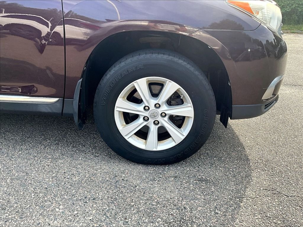 Used 2012 Toyota Highlander 4WD w/ Tech Pkg image 7