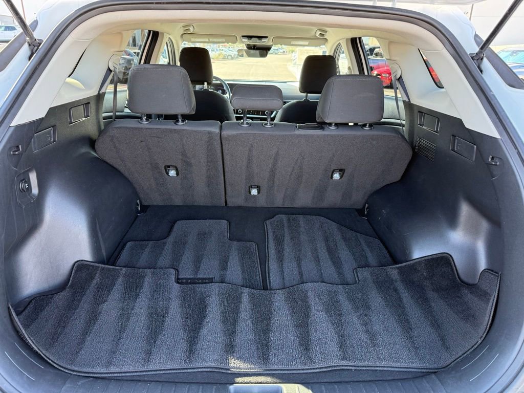 Used 2025 Kia Sportage LX AWD/4WD image 18