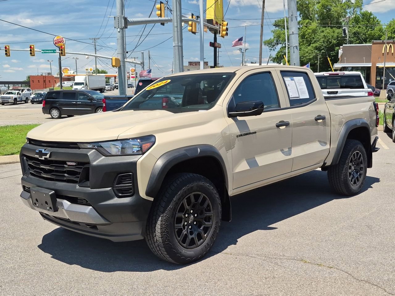 Used 2024 Chevrolet Colorado Trail Boss w/ Technology Package AWD/4WD image 4