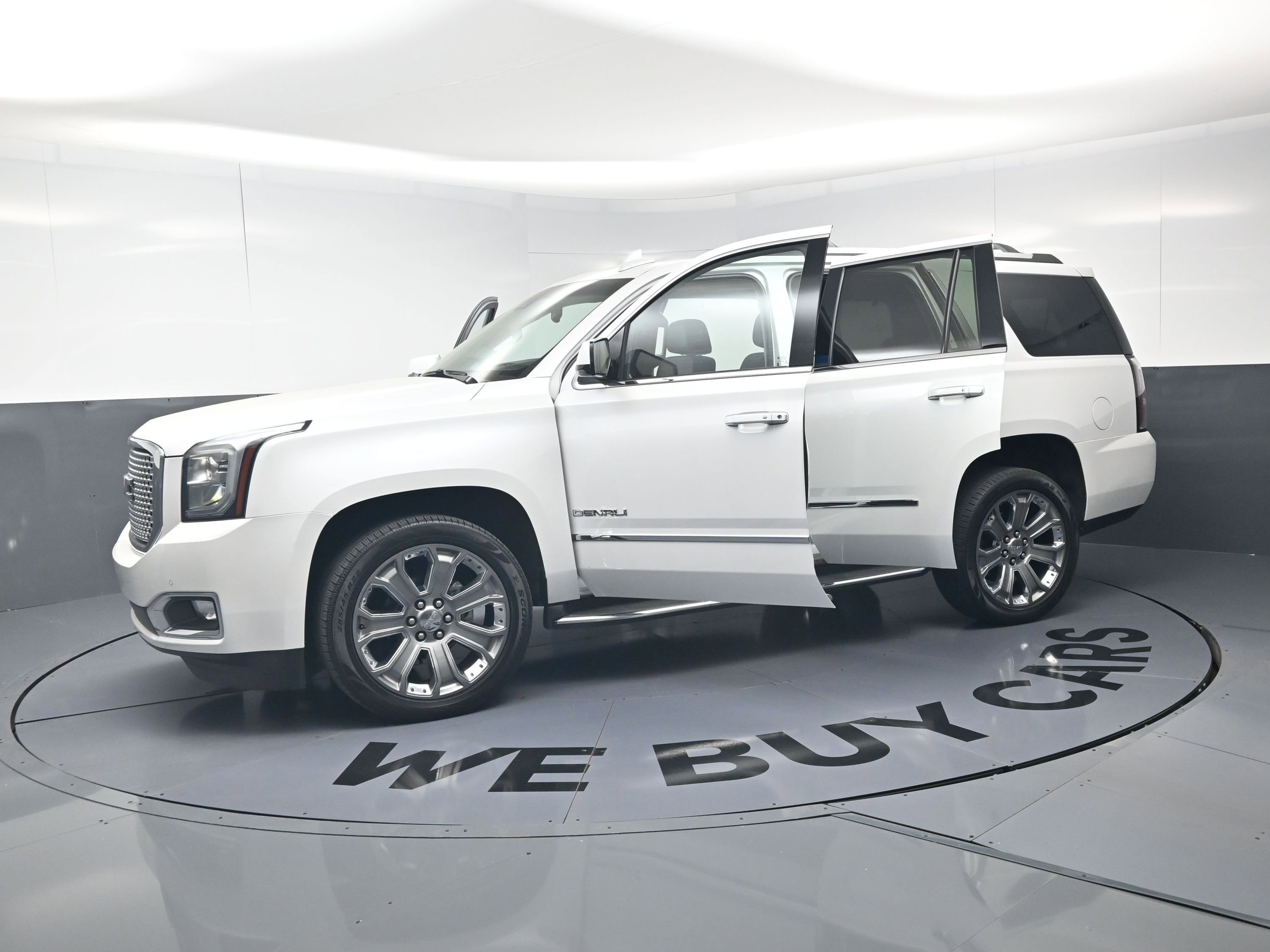 Used 2016 GMC Yukon Denali w/ Open Road Package AWD/4WD image 22
