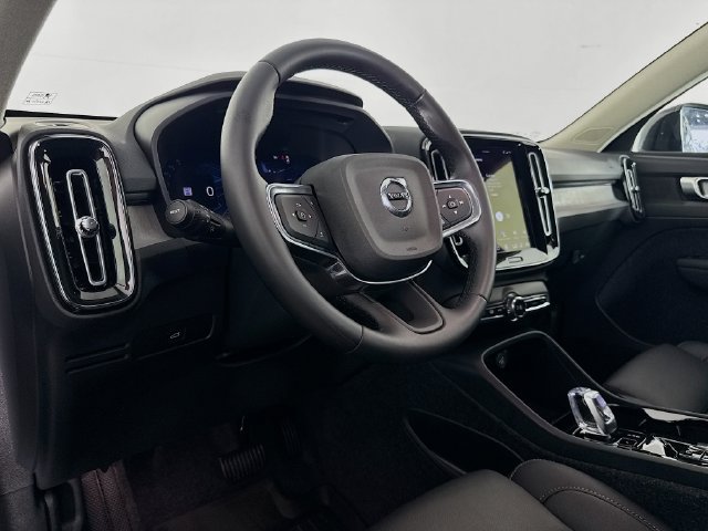 Used 2026 Volvo XC40 B5 Plus AWD/4WD image 20